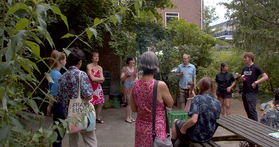 crimmp_31, re#sister, testing the waters, zeynep tana aslan & yoana buzova: geluidsinstallatie met meerdere speakers, foto © florian cramer, ocw, podium voor kleinschaligheden,  rotterdam